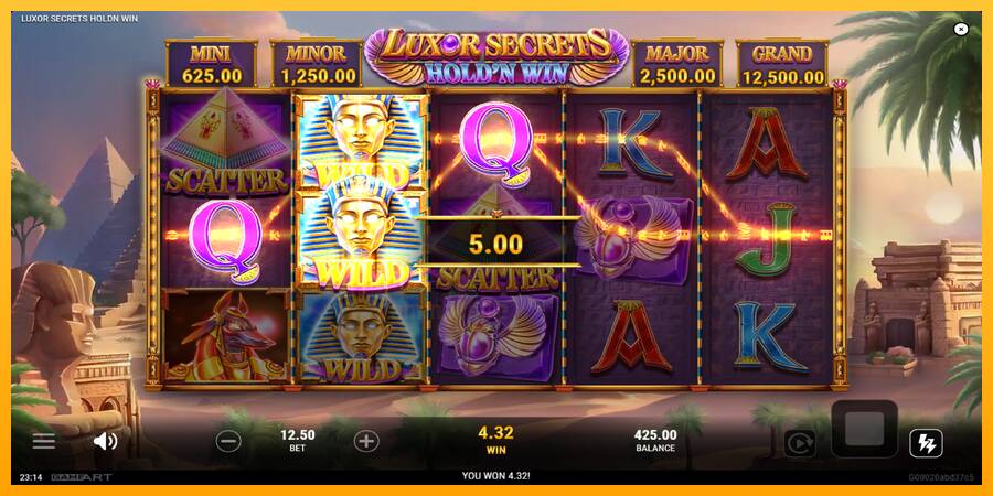 Luxor Secrets Holdn Win gaming machine for money, picture 3