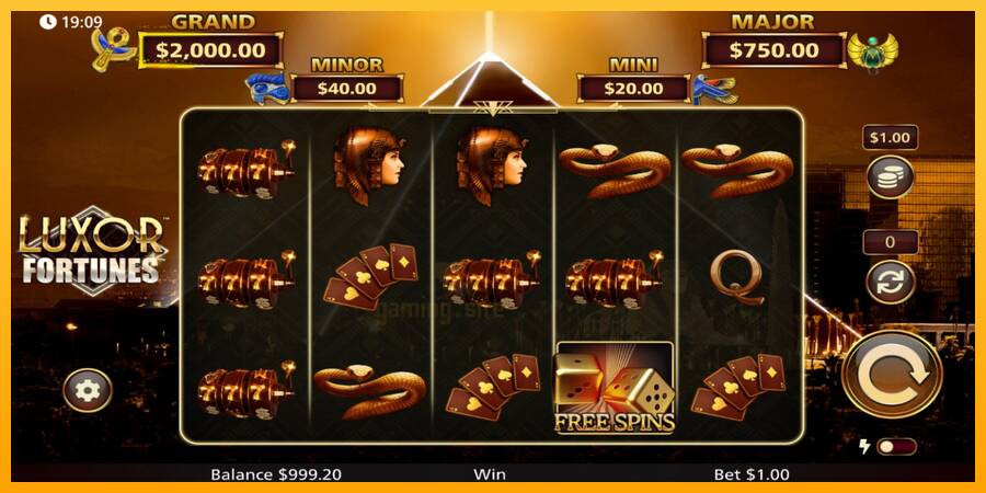 Luxor Fortunes gaming machine for money, picture 2